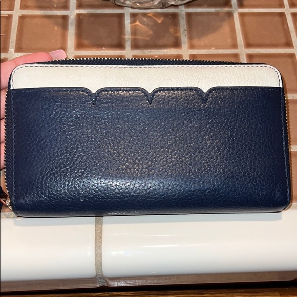 Tory Burch Navy Blue Leather Wallet - Picture 4 of 5